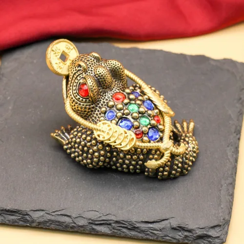 Vista 7 de Figura de sapo de latón, rana de tres patas, Feng Shui, rana de dinero, figura china de buena suerte, figuras decorativas para mesas, estantes