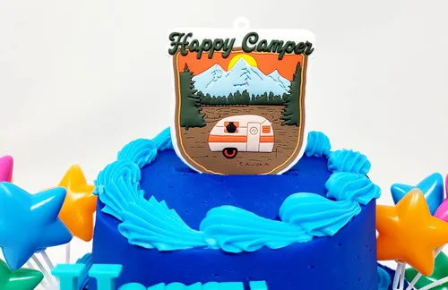 Vista 2 de RV Camping Happy Camper - Juego de decoración de pastel de cumpleaños de 7 piezas
