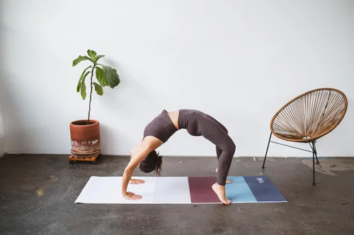 Vista 5 de Yune Yoga - La esterilla de yoga Tofino de 0.236 in - Alfombrilla de ejercicio y fitness multiusos de primera calidad, ecológica, extra gruesa