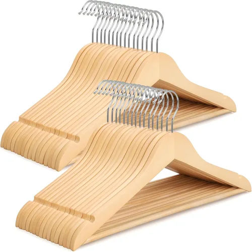 Vista 9 de TOPIA HANGER Perchas de madera para abrigos, paquete de 30 perchas de madera negra, gancho giratorio de 360° y muescas antideslizantes
