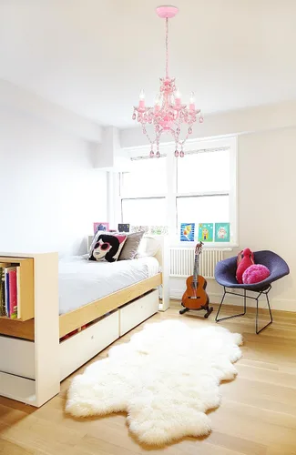 Vista 2 de LaLuLa Mini Lámpara de Araña con Cristales de Acrílico Lámpara de Araña Rosa de 4 Luces Lámparas de Araña Modernas para Dormitorio y Habitación