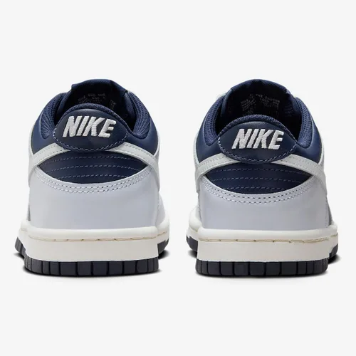 Vista 490 de Nike Kid's Dunk Low Sneaker