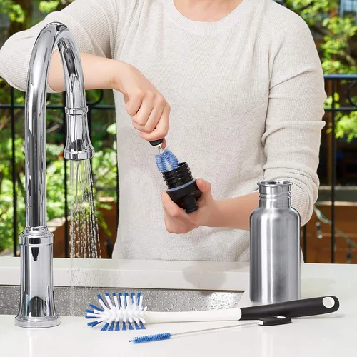 Vista 13 de OXO Set de limpieza de botellas de agua Good Grips