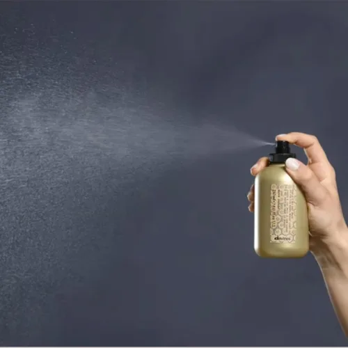 Vista 5 de Aerosol de sal marina para el cabello This is a Sea Salt Spray de Davines, 8.45 onzas líquidas