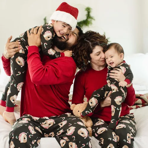 Vista 3 de Burt's Bees Baby - Pijamas navideños de algodón orgánico a juego para toda la familia