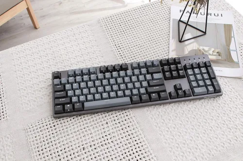 Vista 8 de DURGOD Teclado mecánico resistente con interruptores marrón Cherry MX N-Key Rollover 104 teclas teclas PBT interfaz tipo C para jugadores