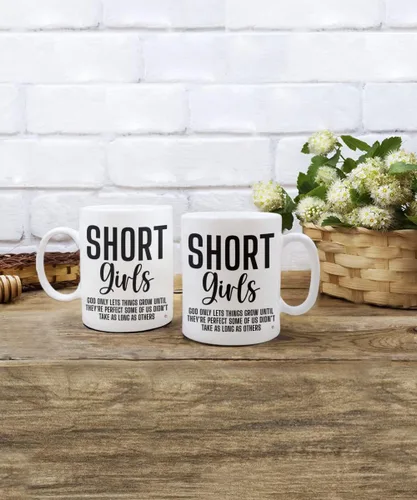 Vista 5 de ODDITEES Taza de café divertida corta para niñas, diseño de God Only Lets Things Grow Until Are Perfect - Taza de café de 11 onzas, color blanco