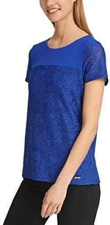 Vista 2 de Calvin Klein Camiseta de manga corta de malla superpuesta de doble capa para mujer