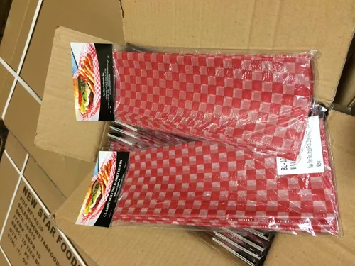 Vista 2 de New Star Foodservice Revestimientos para cestas de alimentos a cuadros rojos de grado restaurante, 12 x 12 pulgadas, juego de 36, papel encerado