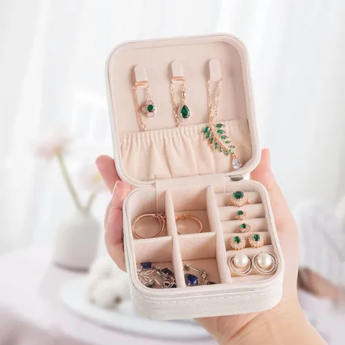 Vista 2 de Joyero de viaje, mini cajas de viaje portátiles para joyas, pequeño organizador de joyas para anillos, aretes, colgantes, relojes, collares, lápices