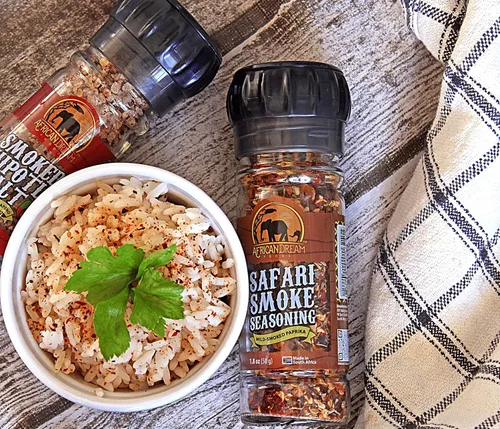 Vista 9 de African Dream Foods Mezcla de condimentos con humo Safari con pimientos ahumados, sal marina Ideal para carne, pollo, verduras Molinillo
