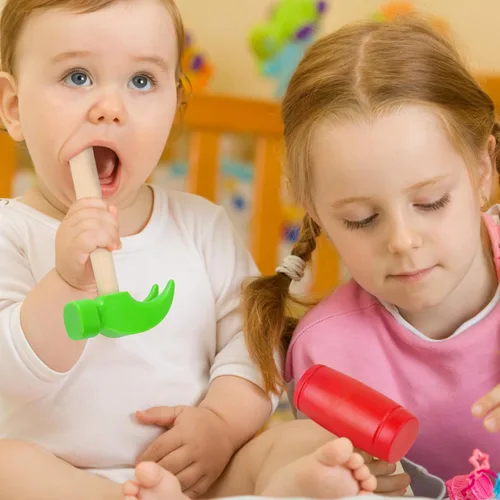 Vista 5 de Martillos de madera de simulación de martillos de madera pequeños de plástico para niños pequeños, herramientas de mantenimiento portátiles