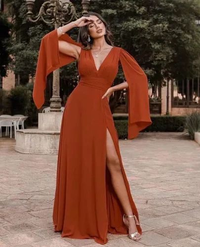 Vista 3 de Women's Long Sleeve Bridesmaid Dresses V-Neck Chiffon Ruched Formal Dress Evening Gown with Slit