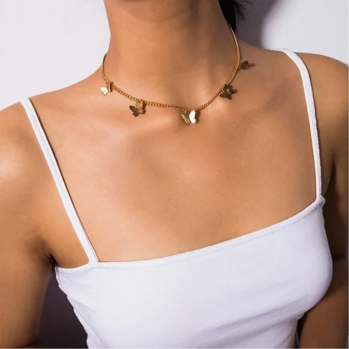 Vista 4 de 4 collares de gargantilla en capas, de oro, con dijes de mariposa, estrella, luna, corazón, linda gargantilla de cadena multicapa para mujeres