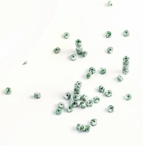 Vista 3 de Abalorios Espaciadores de Jade Natural Africano 4x2mm 38cm/str Redondos Planos Semipreciosos para Hacer Pulseras y Collares Jade africano