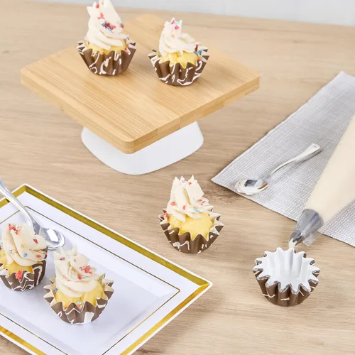 Vista 7 de Restaurantware Panificio - Tazas para hornear de 0.4 onzas, 200 forros acampanados para magdalenas, cajas de papel marrón y blanco congelables
