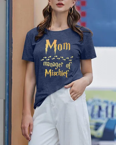 Vista 3 de Camiseta divertida para mujer, camiseta de gerente, camiseta fantástica para mamá, camiseta mágica para el día de la madre