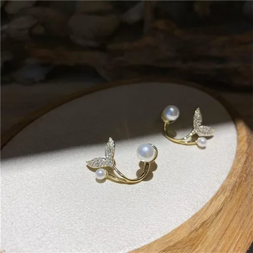 Vista 2 de Aretes de perlas para mujeres y niñas, aretes de perlas de hoja de arce con diamantes de imitación