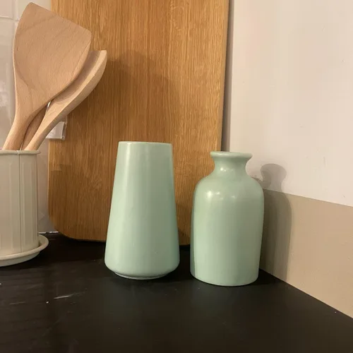 Vista 4 de Juego de 2 jarrones clásicos de cerámica azul, jarrones altos para flores, para decoración de sala de estar, decoración del hogar, casas de campo