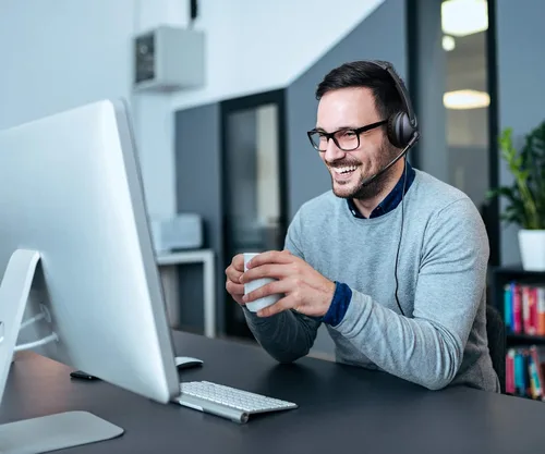 Vista 6 de Aluratek Auriculares estéreo USB con cable AWHU02FB - Auriculares sobre la oreja, con micrófono de cancelación de ruido, micrófono integrado, sonido