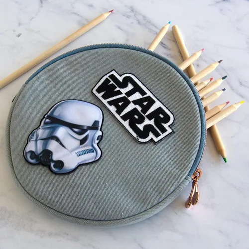 Vista 4 de Simplicity Star Wars Stormtrooper Parche termoadhesivo para ropa, chaquetas y mochilas, 3 pulgadas de ancho x 3.25 pulgadas de alto, multicolor