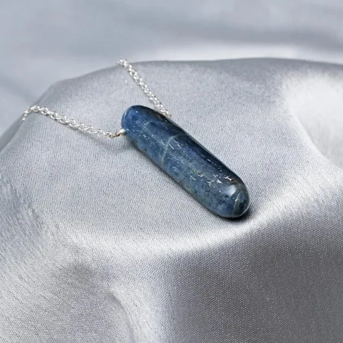 Vista 4 de Gempires Natural Raw Kyanite Pendant Necklace, Handmade Jewelry, 16 + 2 Inch Silver Plated Adjustable Chain (Kyanite)