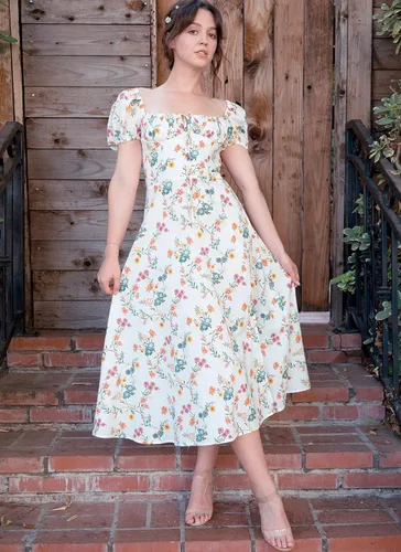 Vista 4 de McCall's Kit de patrón de costura para vestido y parte superior ajustada de señoritas por Brandi Joan, código de diseño M8359, tallas 6-8-10-12-14