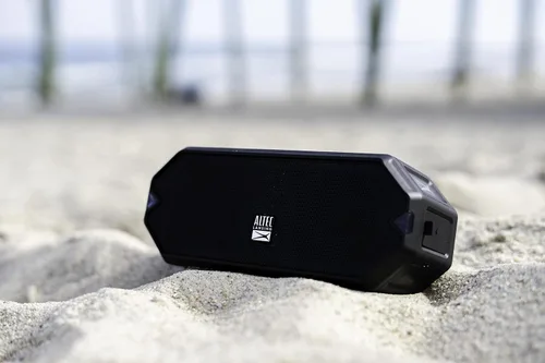 Vista 8 de Altec Lansing - Altavoz Bluetooth inalámbrico HydraJolt, altavoces portátiles impermeables con cargador de teléfono integrado y luces, todo a prueba