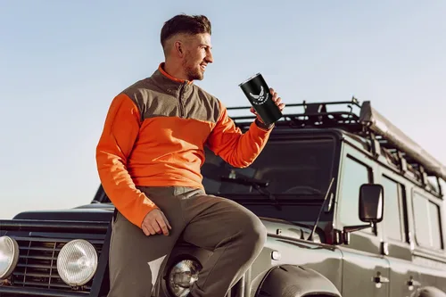 Vista 4 de Military Gift Shop - Vaso de 20 onzas de la Fuerza Aérea, taza de café de acero inoxidable de doble pared con tapa Regalos de la Fuerza Aérea