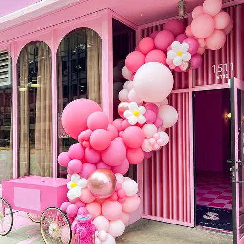 Vista 3 de Kit de arco de globos rosa y blanco, kit de guirnalda de globos de 100 piezas con globos rosa intenso, globos de látex blanco para niñas, niños