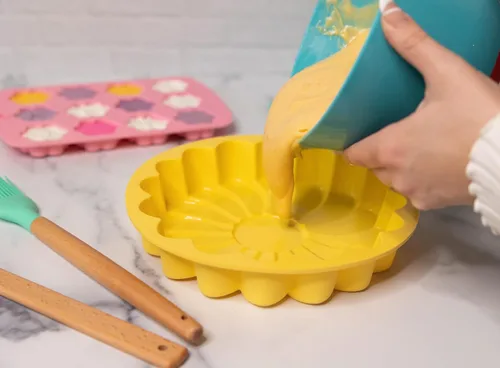 Vista 4 de Handstand Kitchen Spring Fling Blooming - Juego de 6 piezas para hornear con recetas Dishwasher Safe, Family Activity, Sturdy for Everyday Use