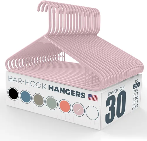 Vista 67 de Perchas de plástico de 15 unidades – Hechas en EE.UU. – Capacidad de 2.7 kg, perchas estándar de ropa con ganchos de correa para vestidos, lencería