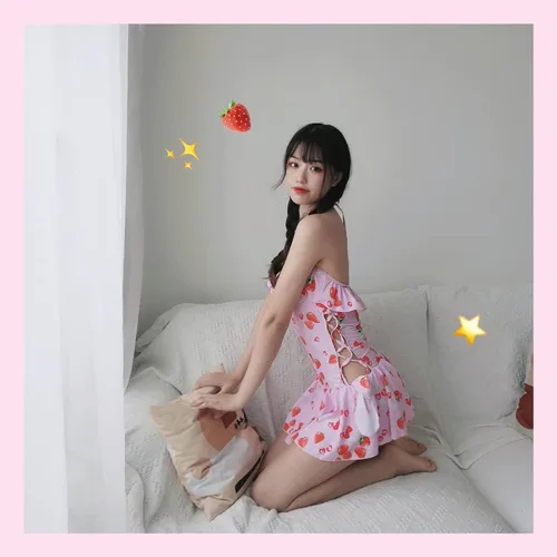 Vista 4 de Jilneed Lindo traje de baño de una pieza para adolescentes Kawaii fresa volantes traje de baño halter traje de baño japonés traje de baño