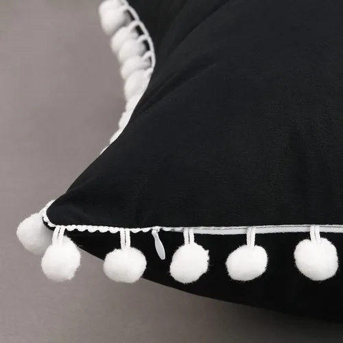 Vista 6 de Juego de 4 fundas de almohada decorativas con pompón, de terciopelo de 18.0 x 18.0 in, para sofá de cama, sala de estar, color negro