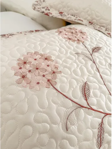 Vista 3 de BrylaneHome Colcha bordada Margaret - King, rosa