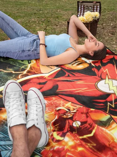 Vista 5 de Northwest DC Comics The Flash Running Lightning - Manta de felpa de superhéroe de 46 x 60 pies