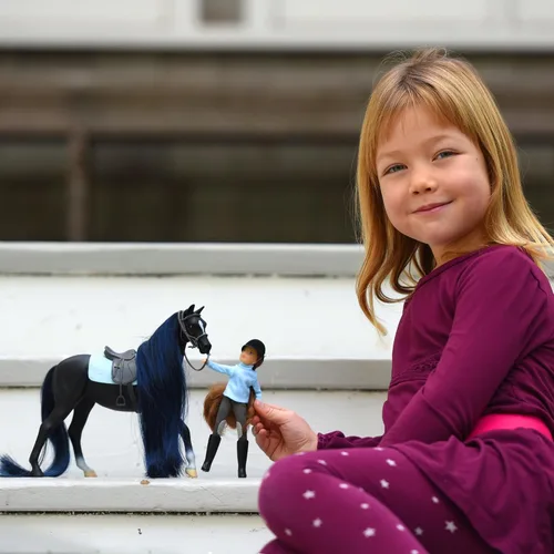 Vista 5 de Breyer Freedom Series Horse & English Rider Set - Jet & Charlotte - Figura de juguete negra de 9.75 x 7 pulgadas, escala 1:12, modelo #61145