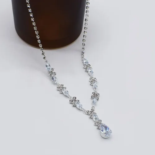 Vista 2 de UDYLGOON Juego de aretes de cristal con diamantes de imitación para dama de honor, novia, boda, baile de graduación, Metal, cristal Circonita cúbica