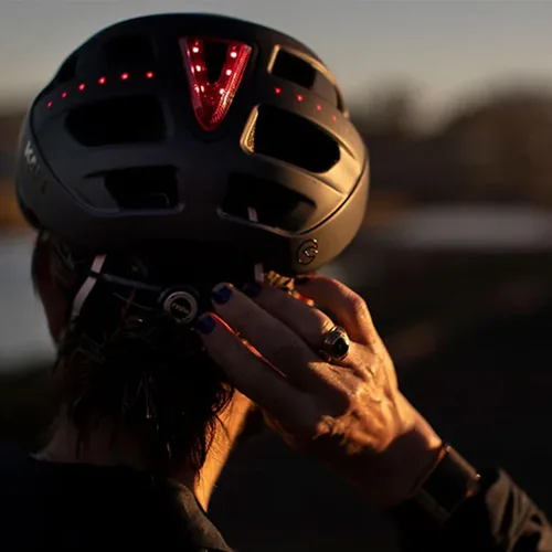Vista 5 de Kali Protectives Central Urban Bike Helmet – Commuter Cycling Helmet with Integrated Rear Light, Dial Fit Adjustment System
