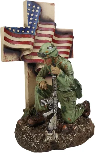 Vista 5 de Ebros Gift Battlefield War Hero Soldado con rifle arrodillado por cruz con bandera estadounidense, figura conmemorativa de 10 pulgadas de alto