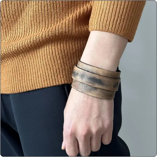 Vista 2 de Pulseras de cuero anchas punk vintage
