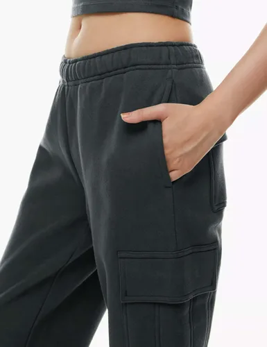 Vista 5 de Pantalones deportivos casuales holgados de forro polar para mujer, pantalones deportivos de pierna ancha de gran tamaño con 6 bolsillos para otoño e
