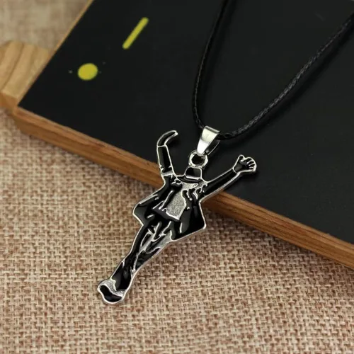 Vista 3 de Collar con dije de rey bailarín chapado en plata de ley 925 "Michael Jackson", Metal
