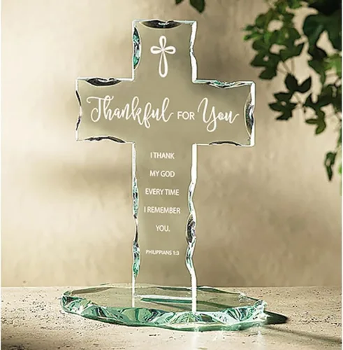 Vista 2 de Christian Brands - Cruz de pie de cristal con grabado láser Thankful for You, 7.13 pulgadas