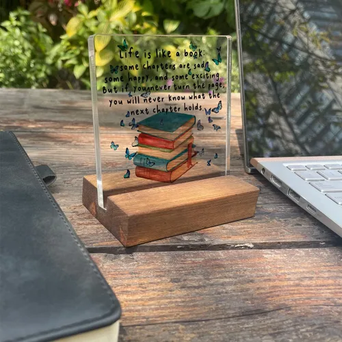 Vista 3 de vizuzi Letrero inspirador para decoración de escritorio de oficina en casa, regalo inspirador para amantes de los libros, mariposa, acrílico