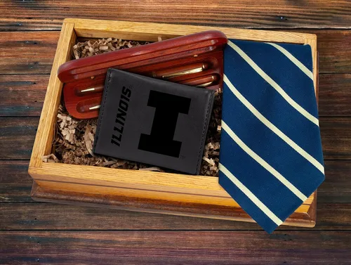 Vista 6 de NCAA Illinois Fighting Illini Billetera negra triple para hombre, logotipo del equipo grabado con láser de 10 bolsillos en cuero vegano, diseño