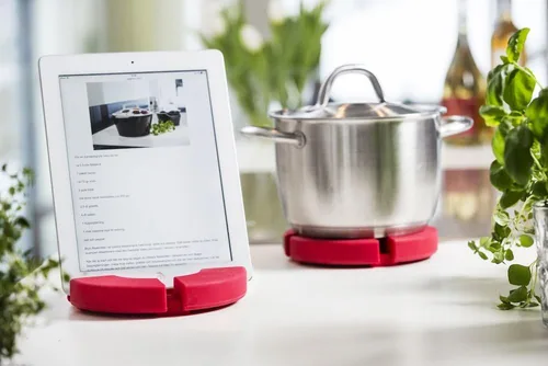 Vista 5 de Sagaform Cook n Read - Salvamanteles y soporte para tabletas, color rojo