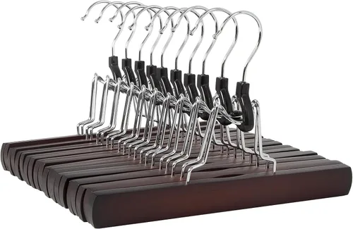 Vista 11 de Amazon Basics Perchas de madera para pantalones, organizador de armario, cereza, paquete de 10