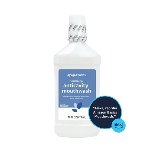 Vista 3 de Amazon Basics Enjuague bucal anticaries blanqueador, sabor menta fresca, blanquea los dientes, previene caries, 16 onzas líquidas, 1 paquete