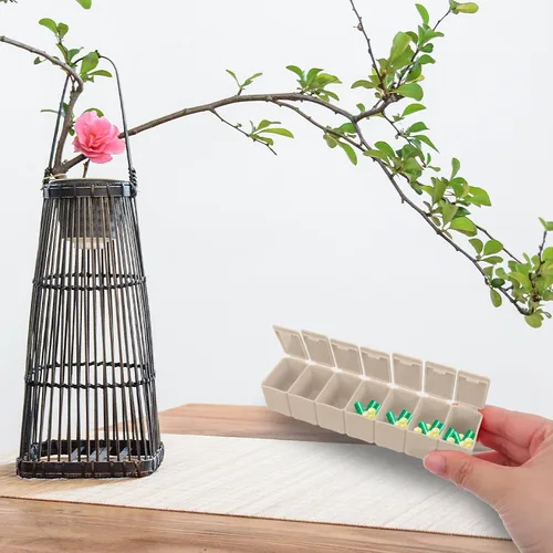 Vista 8 de LALAFINA Organizador de viaje con siete compartimentos para una semana, organizador de viaje, mini recipientes de plástico, organizador pequeño